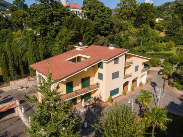 casa indipendente in vendita a Cava de' Tirreni in zona Rotolo