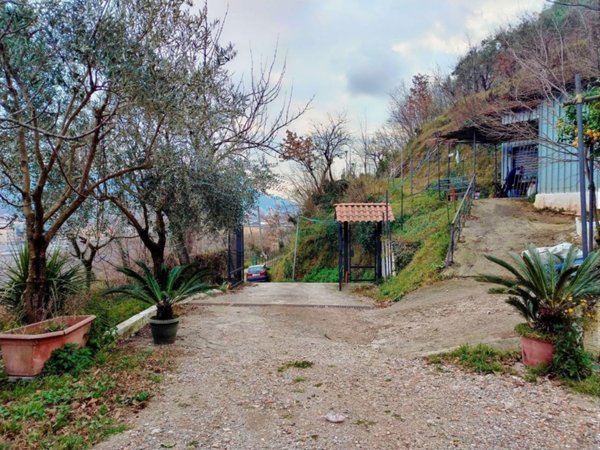 terreno agricolo in vendita a Cava de' Tirreni in zona San Giuseppe al Pozzo