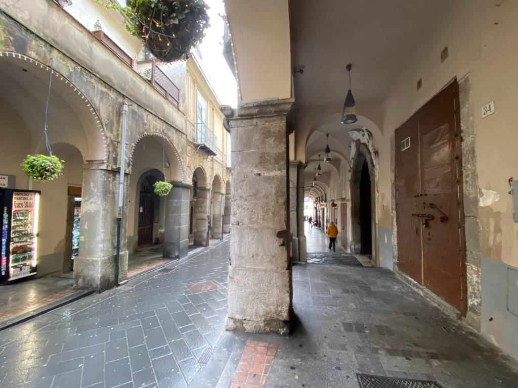 negozio in vendita a Cava de' Tirreni