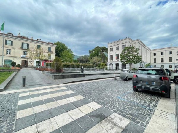 appartamento in vendita a Cava de' Tirreni in zona Centro Storico / Scacciaventi