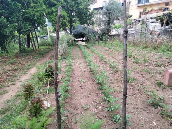 casa indipendente in vendita a Cava de' Tirreni in zona Maddalena