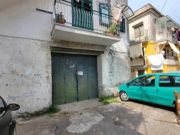 locale commerciale in vendita a Cava de' Tirreni