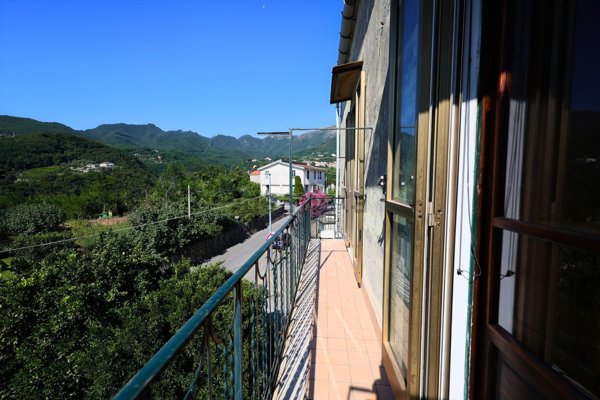 appartamento in vendita a Cava de' Tirreni in zona Castagneto / Corpo di Cava