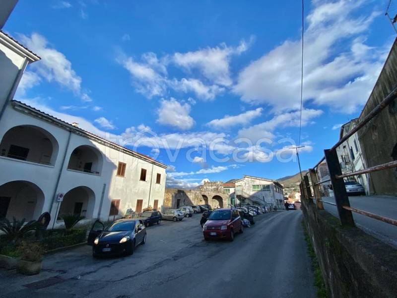 appartamento in vendita a Cava de' Tirreni in zona Pregiato