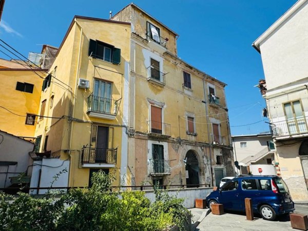 appartamento in vendita a Cava de' Tirreni in zona Pianesi