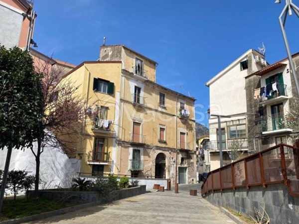 appartamento in vendita a Cava de' Tirreni in zona Pianesi