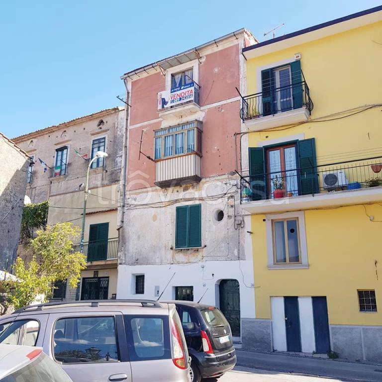 appartamento in vendita a Cava de' Tirreni in zona Pregiato