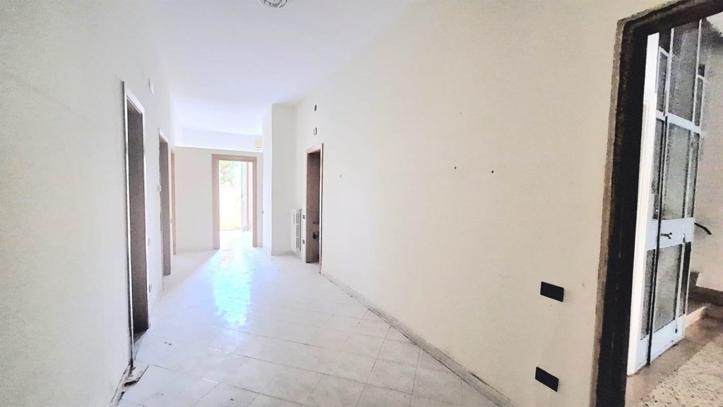 appartamento in vendita a Cava de' Tirreni in zona Centro Storico / Scacciaventi