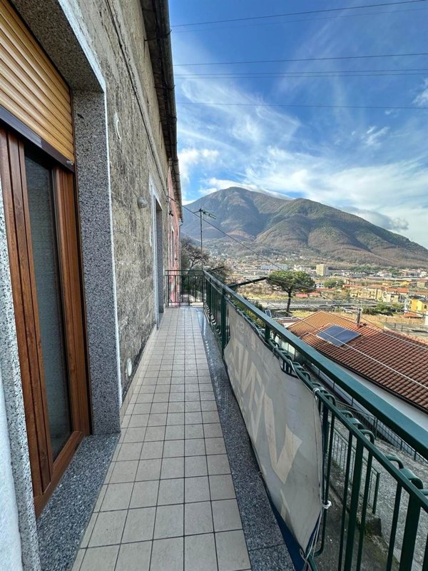 casa semindipendente in vendita a Cava de' Tirreni in zona Santa Lucia