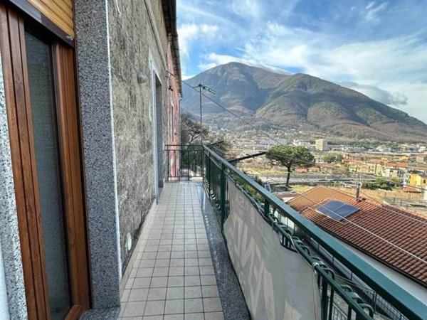 casa semindipendente in vendita a Cava de' Tirreni in zona Santa Lucia