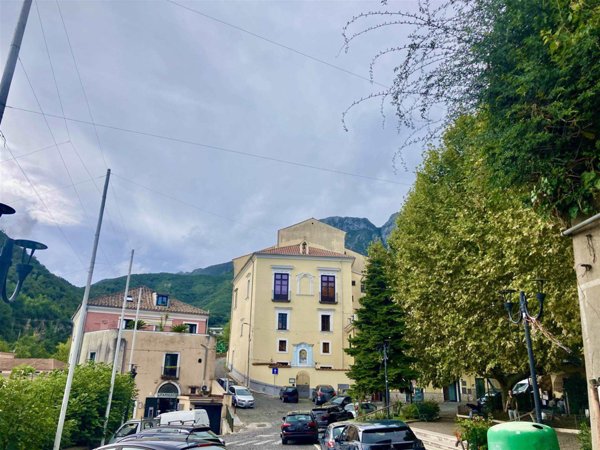 negozio in vendita a Cava de' Tirreni in zona Sant'Arcangelo