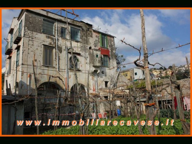 ufficio in vendita a Cava de' Tirreni in zona Annunziata