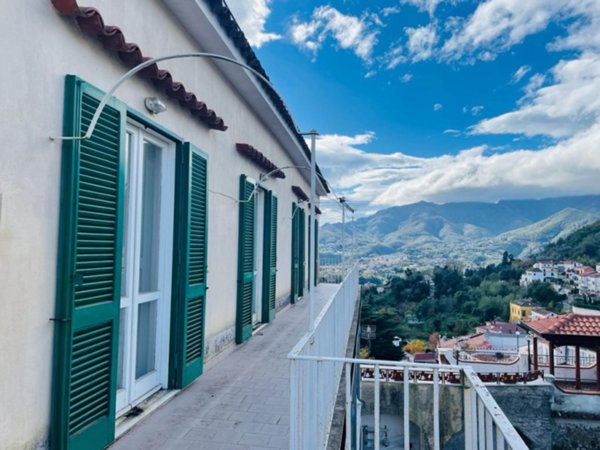 appartamento in vendita a Cava de' Tirreni in zona Annunziata