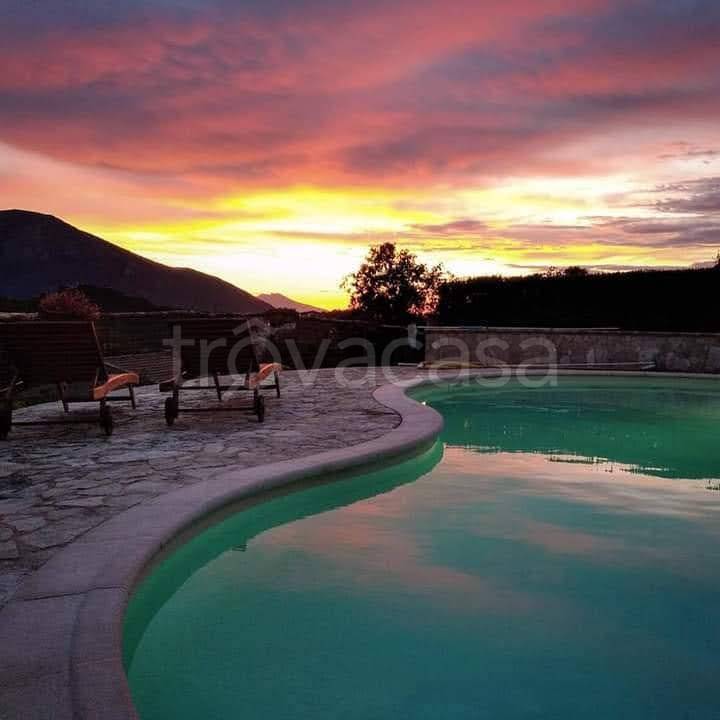 casa indipendente in vendita a Cava de' Tirreni in zona Annunziata