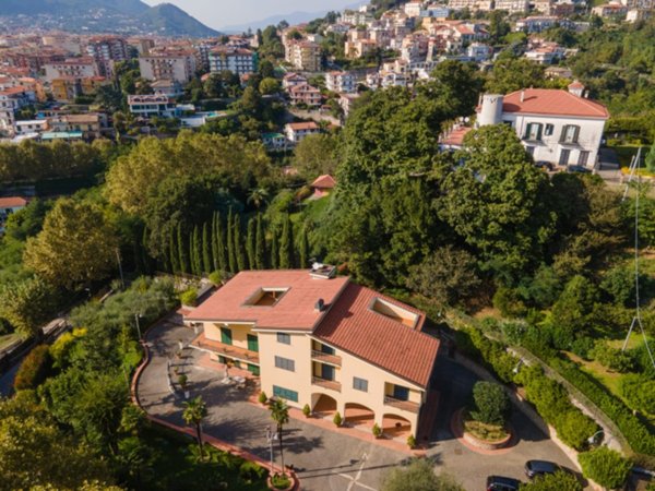 casa indipendente in vendita a Cava de' Tirreni