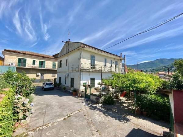 casa indipendente in vendita a Cava de' Tirreni