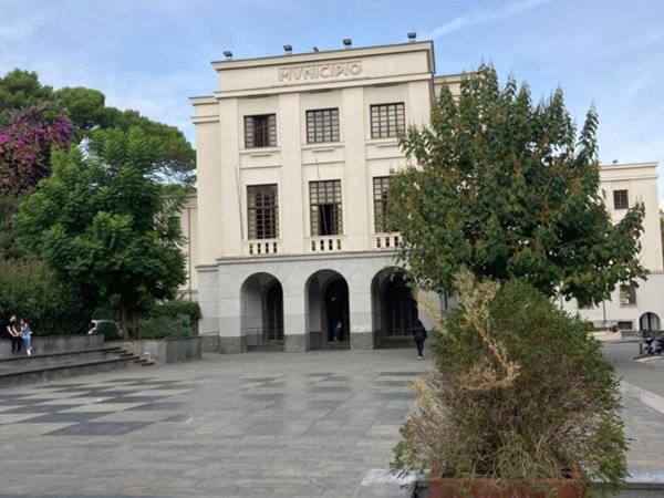 negozio in vendita a Cava de' Tirreni