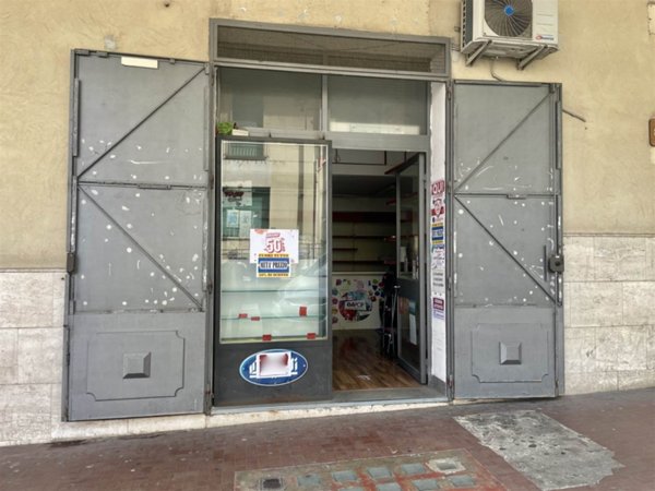 locale commerciale in vendita a Cava de' Tirreni