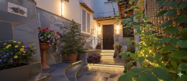 appartamento in vendita a Cava de' Tirreni in zona Centro Storico / Scacciaventi