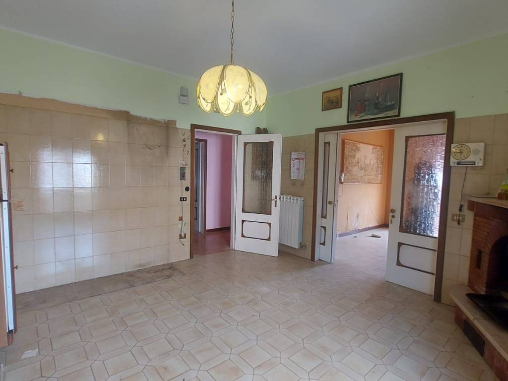 casa indipendente in vendita a Cava de' Tirreni in zona Annunziata