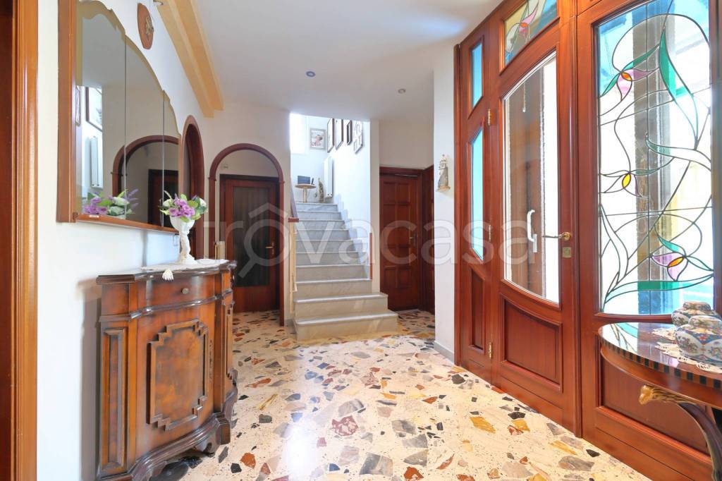 casa indipendente in vendita a Cava de' Tirreni in zona Pregiato