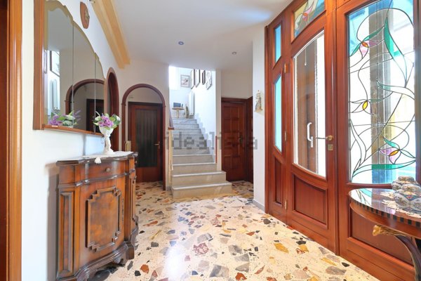 casa indipendente in vendita a Cava de' Tirreni in zona Pregiato