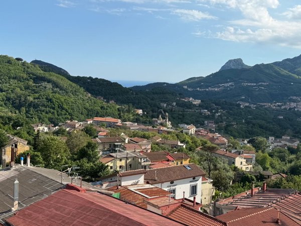 casa semindipendente in vendita a Cava de' Tirreni