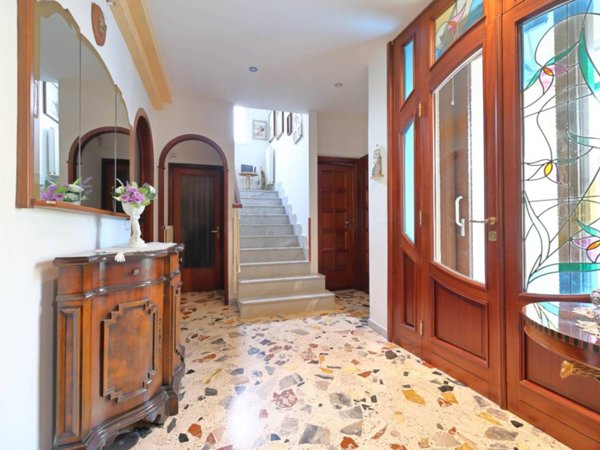 casa indipendente in vendita a Cava de' Tirreni in zona Pregiato