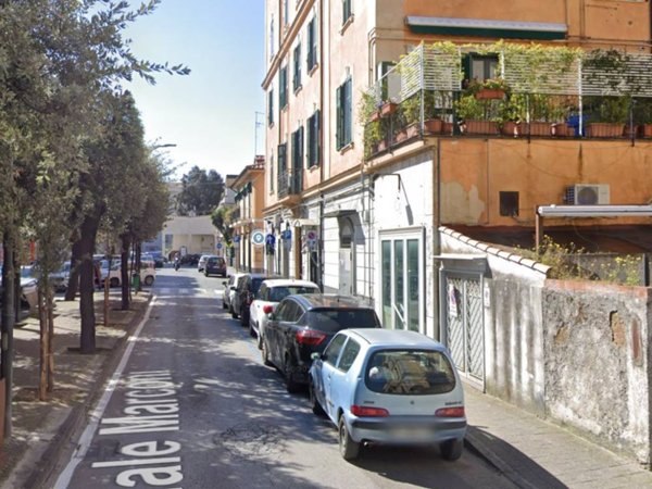 negozio in vendita a Cava de' Tirreni