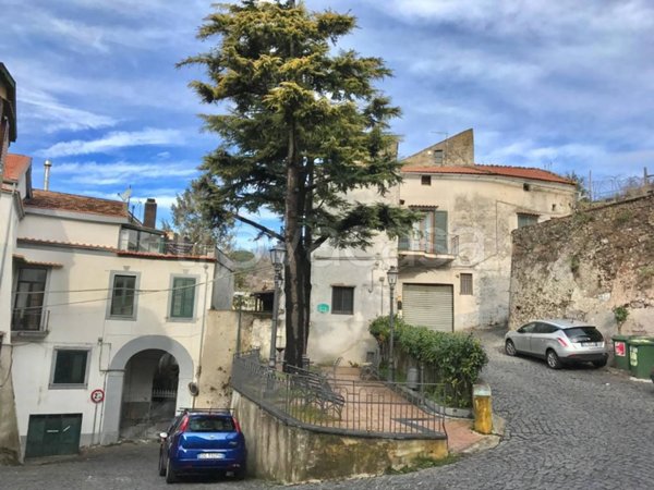 appartamento in vendita a Cava de' Tirreni in zona Annunziata