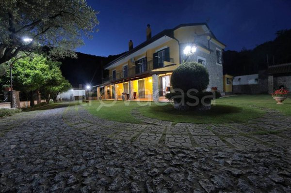 casa indipendente in vendita a Cava de' Tirreni