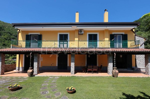 casa indipendente in vendita a Cava de' Tirreni