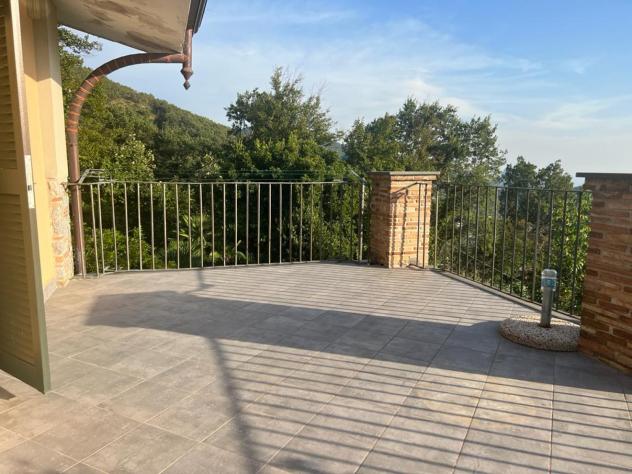 casa indipendente in vendita a Cava de' Tirreni in zona Petrellosa