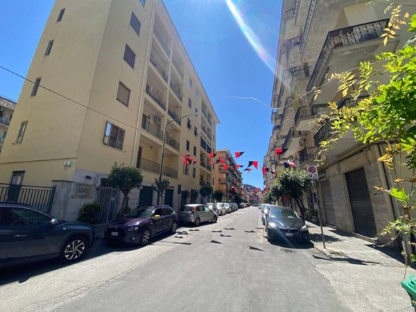 negozio in vendita a Cava de' Tirreni