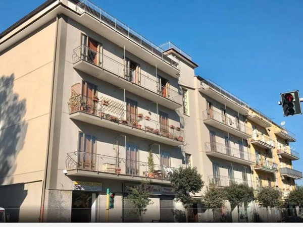 negozio in vendita a Cava de' Tirreni