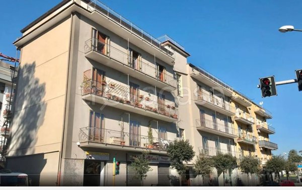 negozio in vendita a Cava de' Tirreni