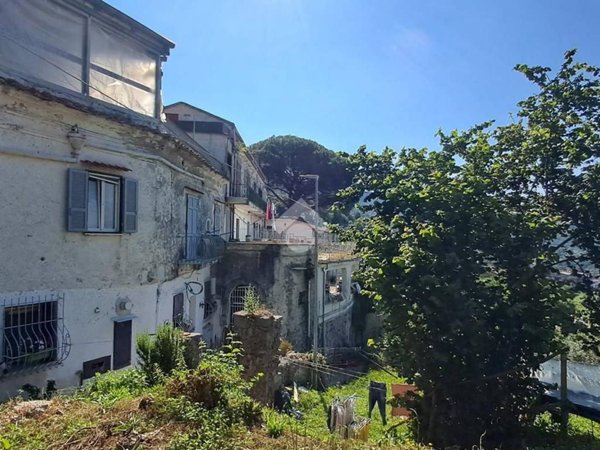 casa indipendente in vendita a Cava de' Tirreni