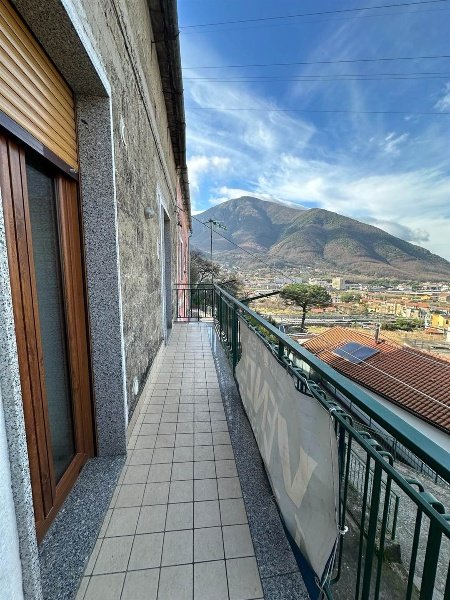 pentavano in vendita a Cava de' Tirreni in zona Santa Lucia
