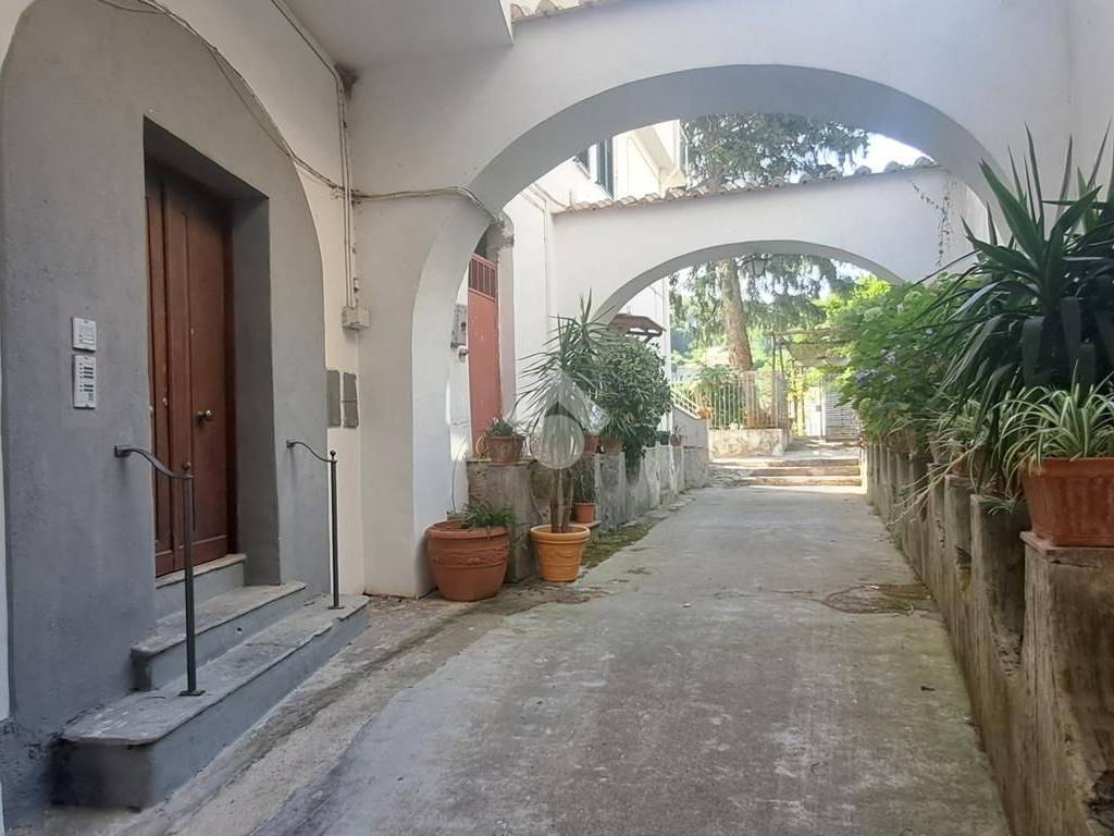 appartamento in vendita a Cava de' Tirreni in zona Annunziata