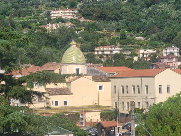 appartamento in vendita a Cava de' Tirreni in zona Santa Lucia