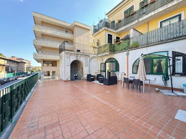 appartamento in vendita a Cava de' Tirreni in zona Centro Storico / Scacciaventi