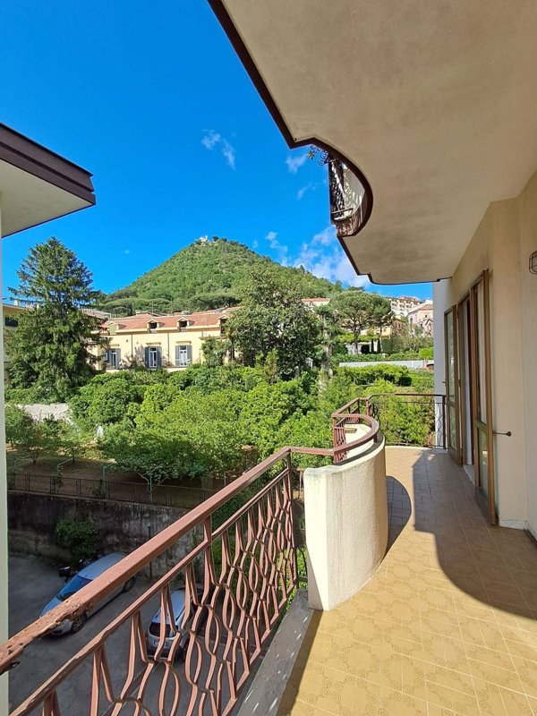 appartamento in vendita a Cava de' Tirreni in zona Centro Storico / Scacciaventi