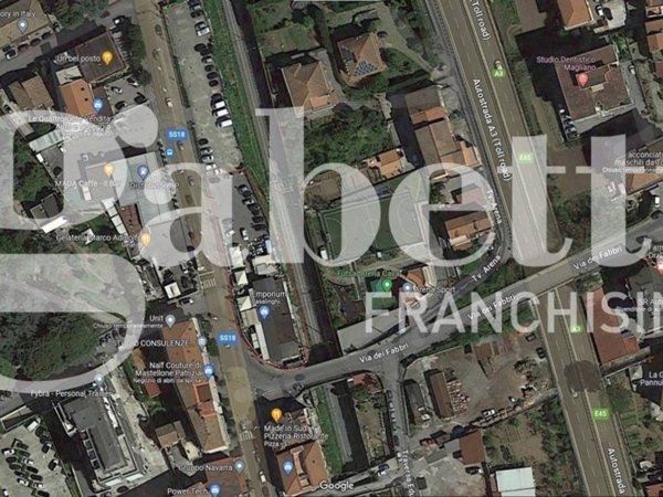 negozio in vendita a Cava de' Tirreni
