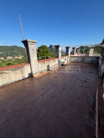 appartamento in vendita a Cava de' Tirreni in zona San Cesareo
