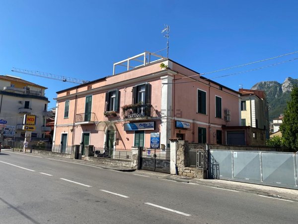 appartamento in vendita a Cava de' Tirreni in zona Centro Storico / Scacciaventi