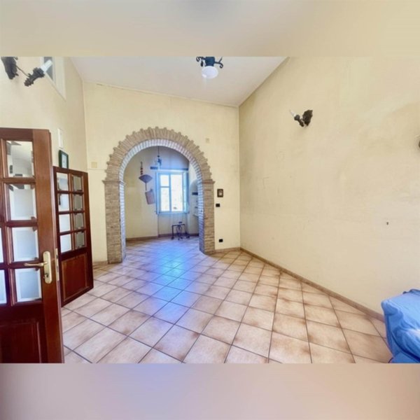 appartamento in vendita a Cava de' Tirreni in zona Centro Storico / Scacciaventi
