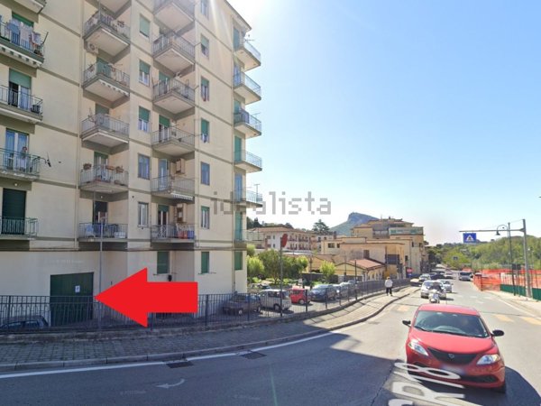 locale commerciale in vendita a Cava de' Tirreni