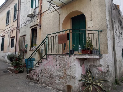 appartamento in vendita a Cava de' Tirreni in zona Santa Lucia