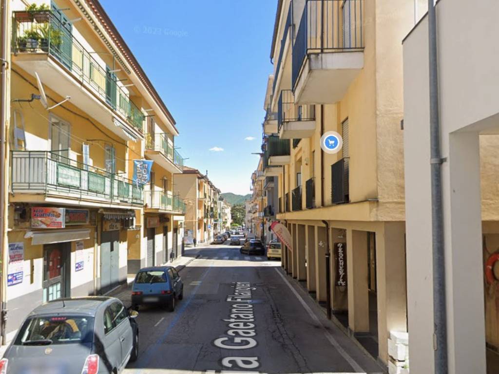 negozio in vendita a Cava de' Tirreni