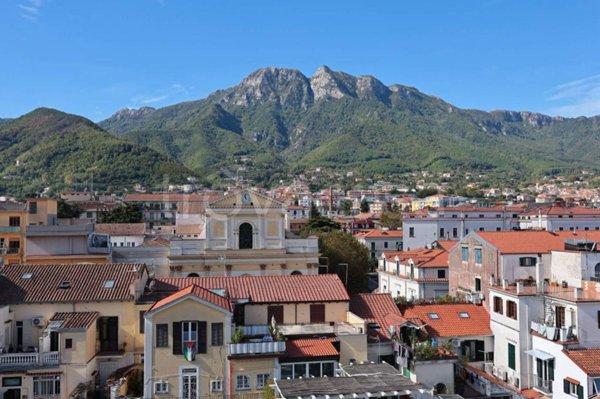 appartamento in vendita a Cava de' Tirreni in zona Centro Storico / Scacciaventi